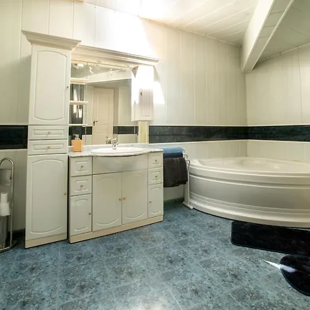 Le Nid Saumurois 2min Du Centre Parking & Wifi Gratuit Saumur