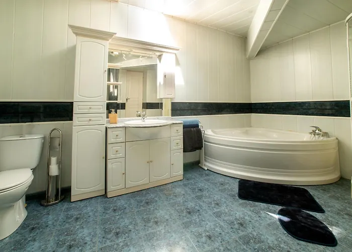 Le Nid Saumurois 2min Du Centre Parking & Wifi Gratuit Saumur